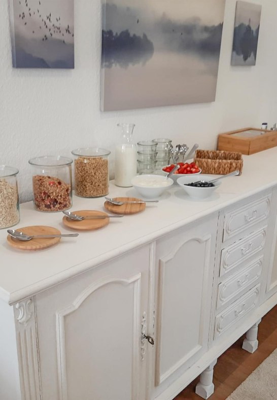 Buffetschrank Frühstücksraum | © Petra Adams Pension HerRheinspaziert