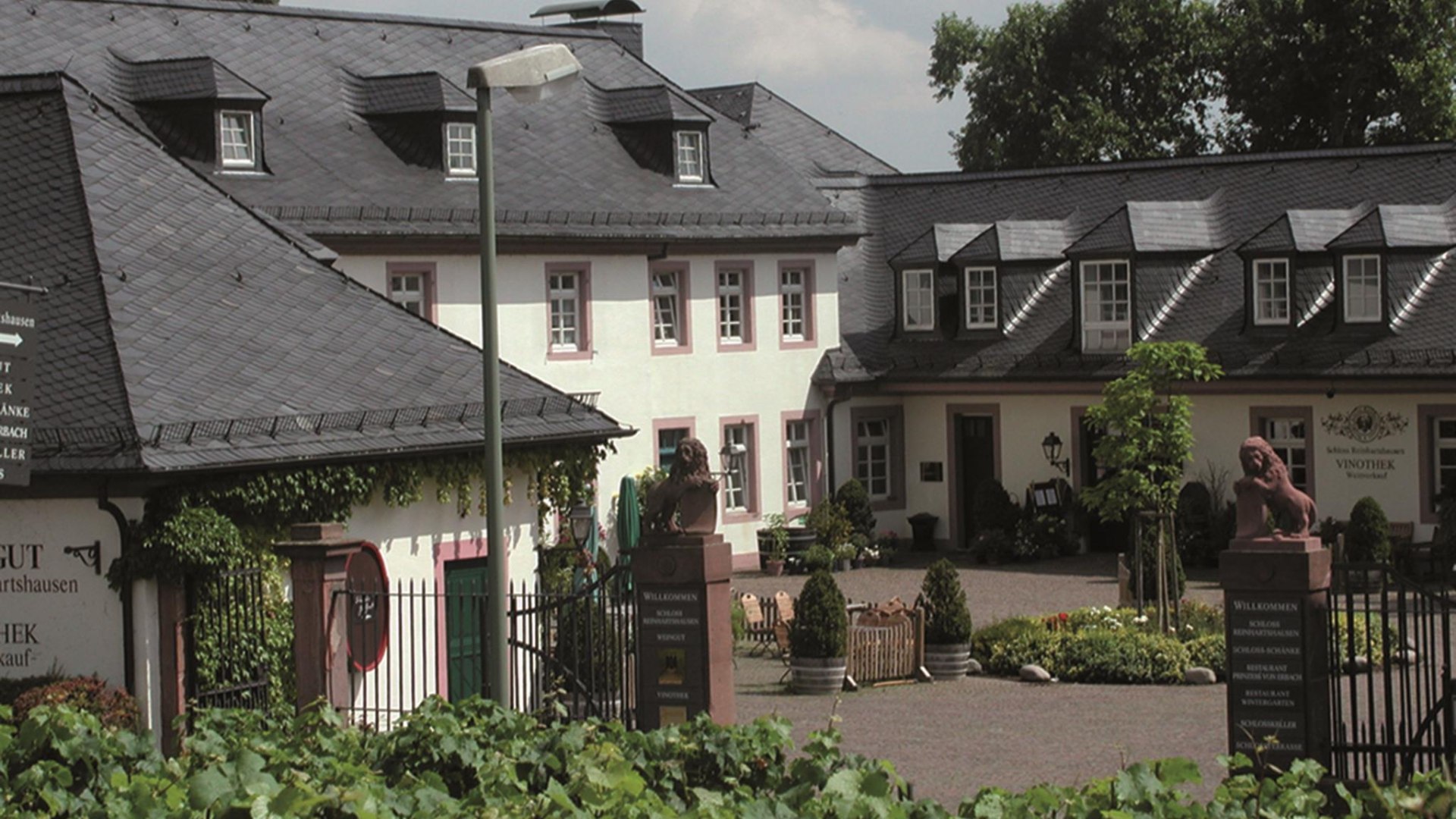 Außenansicht Schloss Reinhartshausen | © Weingut Schloss Reinhartshausen