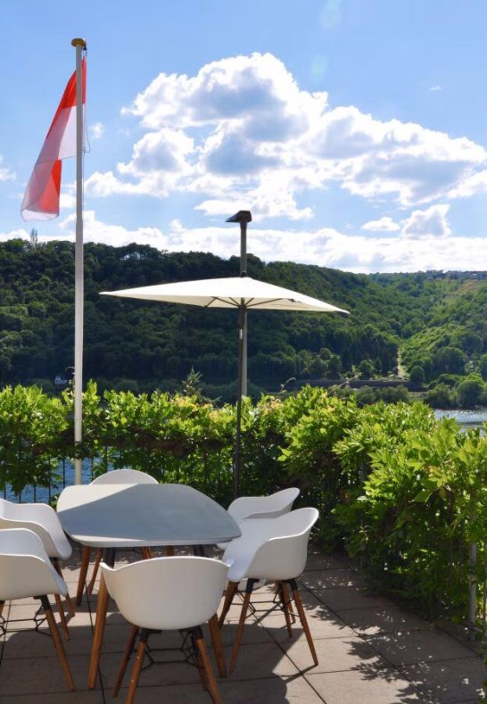 Die große Rheinblick Terrasse | © Stefanie Stähler