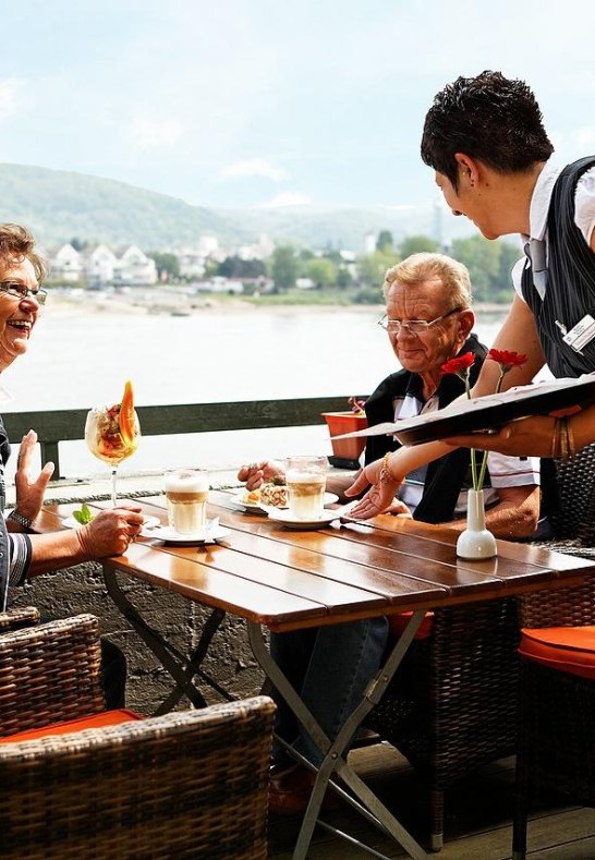 Terrasse | © Rheinhotel Vier Jahreszeiten