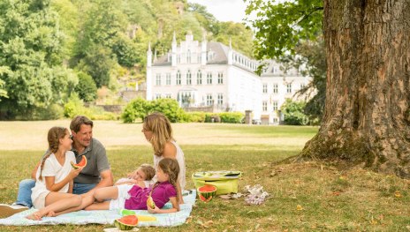 Picknick im Schlosspark Sayn | © Dominik Ketz/Rheinland-Pfalz Tourismus GmbH