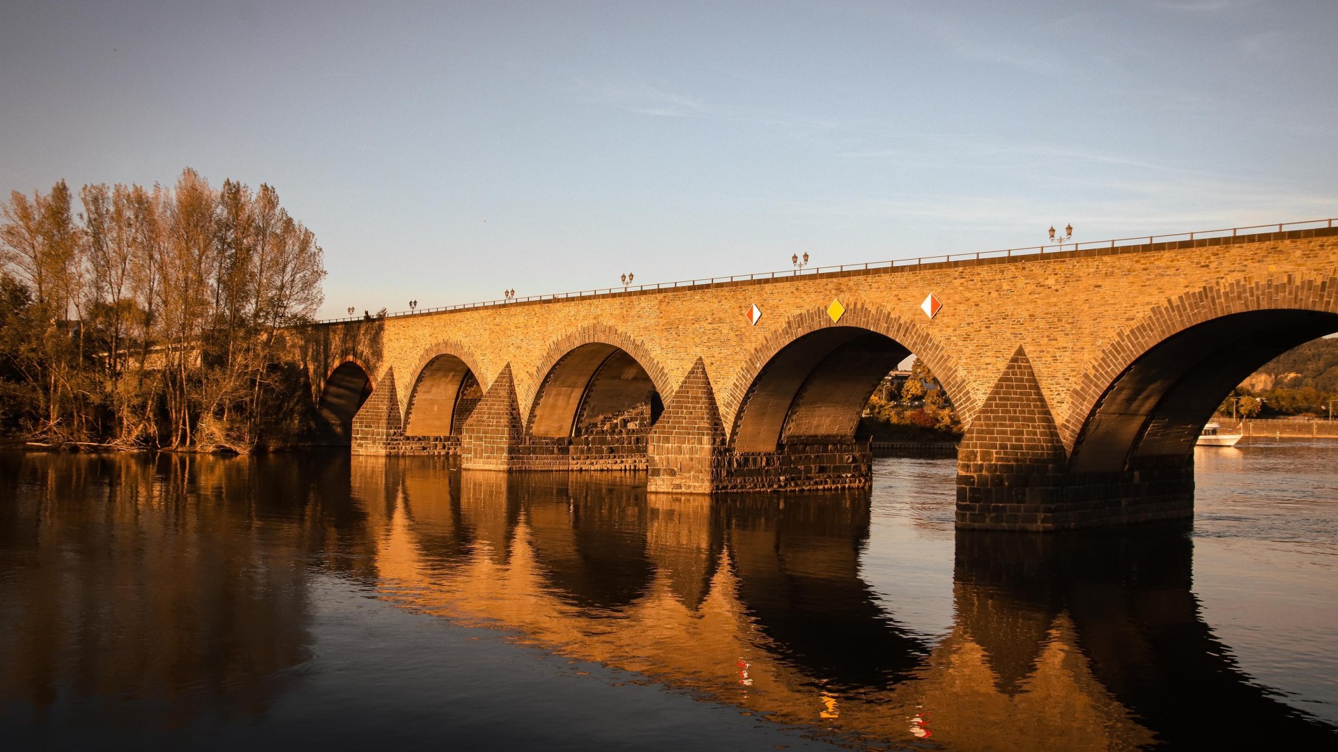 Balduinbrücke am Abend | © Koblenz-Touristik GmbH / Johannes Bruchhof