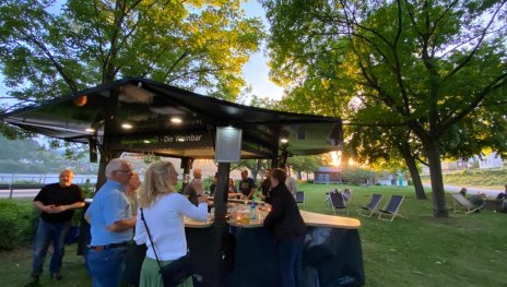 Weinprobierstand Lorch | © Marcel Müsel / rheingau moments