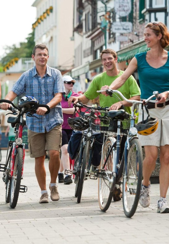 Auf dem Rheinradweg durch Bad Breisig | © Dominik Ketz