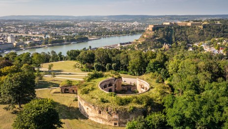 Fort Asterstein mit Festung im Hintergrund | © Koblenz-Touristik GmbH / Dominik Ketz