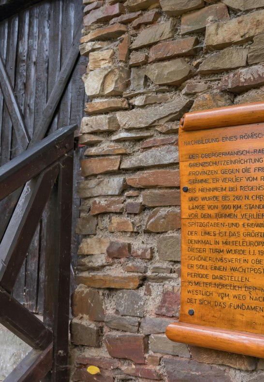 Infotafeln am Römerturm | © Andreas Pacek, fototour-deutschland.de