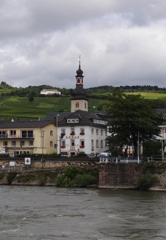 Blick auf Hotel vom Schiff | © Hotel Krone Rüdesheim